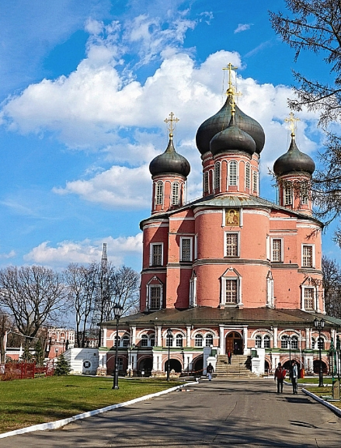 Донской монастырь и его знаменитый некрополь